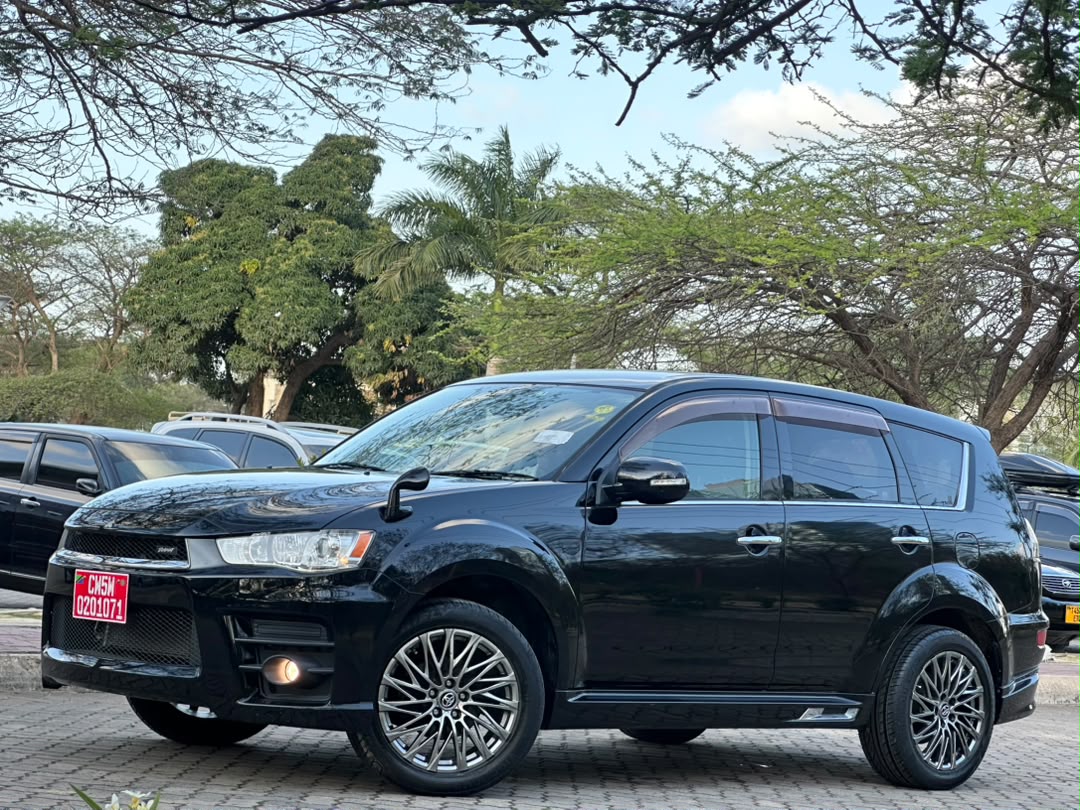 MITSUBISHI OUTLANDER ROADEST thumbnail 2